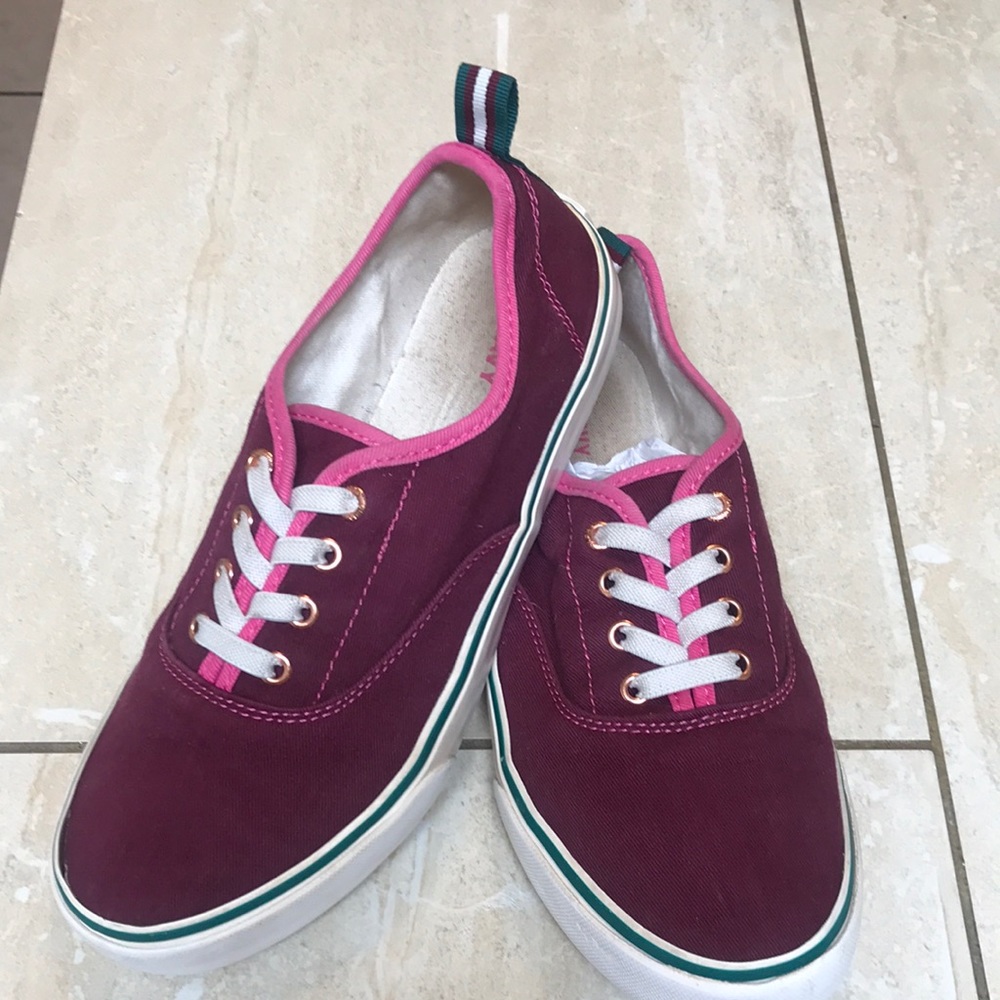 Old Navy Tennis Cherry Bark.  Size 6